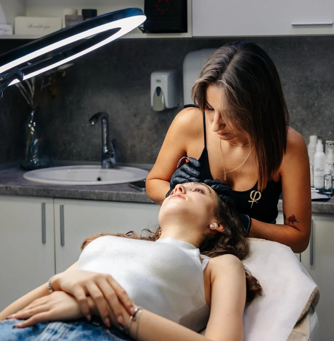 Микроблейдинг PhiBrows — преди и след